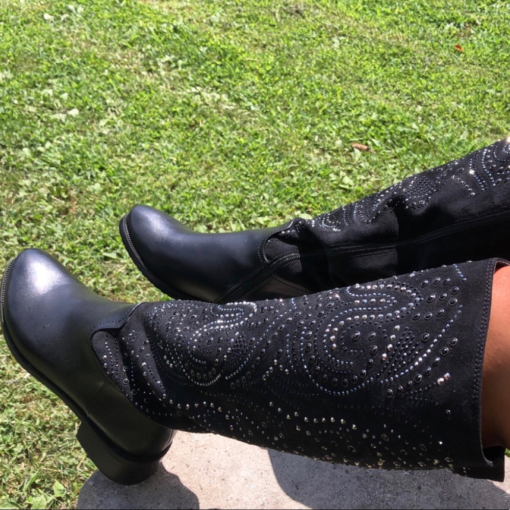 Azura Boots NWT